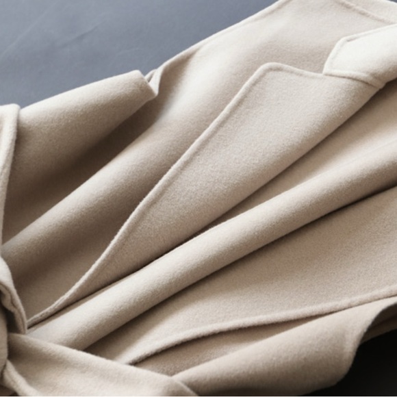 NWOT 💯 wool belted vest - Picture 4 of 5